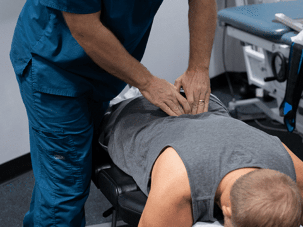 6 Signs You’re Seeing a Good Chiropractor - Cincinnati Ohio Chiropractor chiropractic-treatment