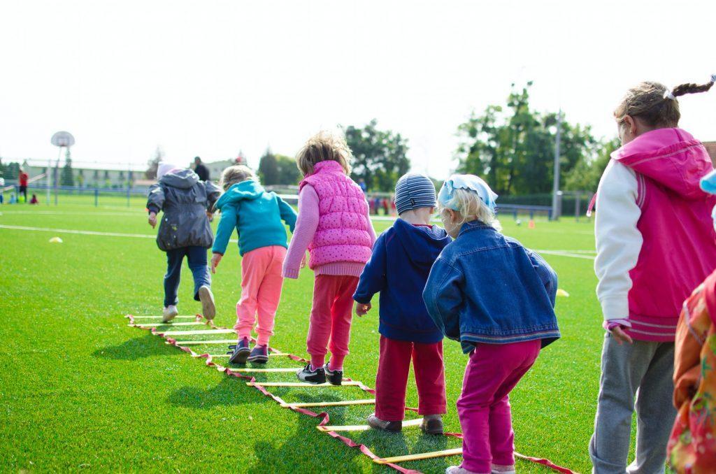 kids playing photo